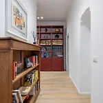 Urban Chic 2 Bedroom Vatican Escape